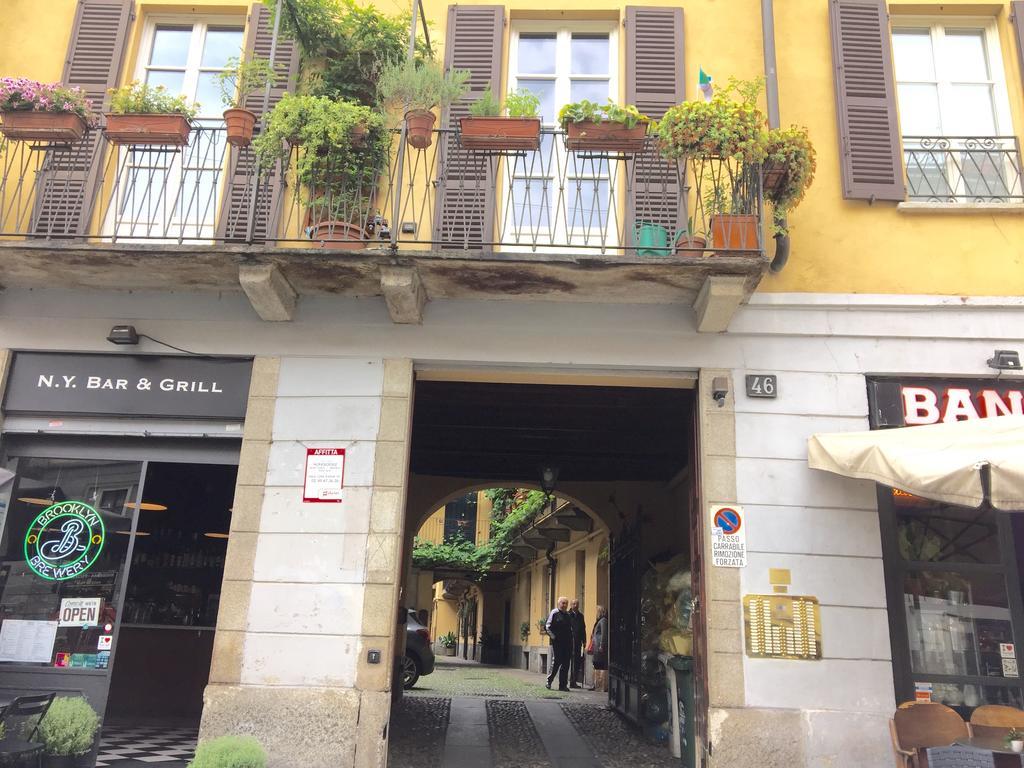 Lovelyloft - Alzaia Naviglio Milánó Kültér fotó