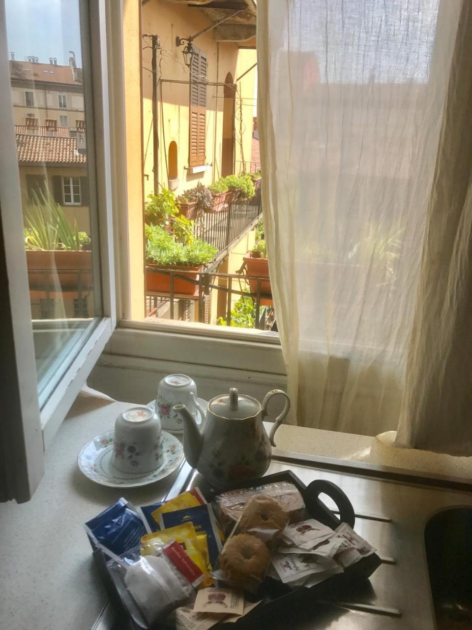 Lovelyloft - Alzaia Naviglio Milánó Kültér fotó